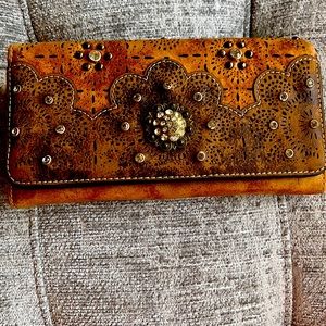 Montana West wallet